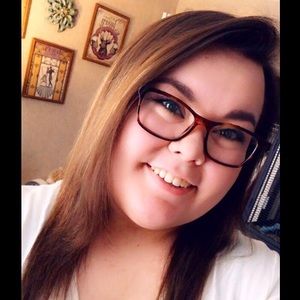 Meet your Posher, Kaitlyn